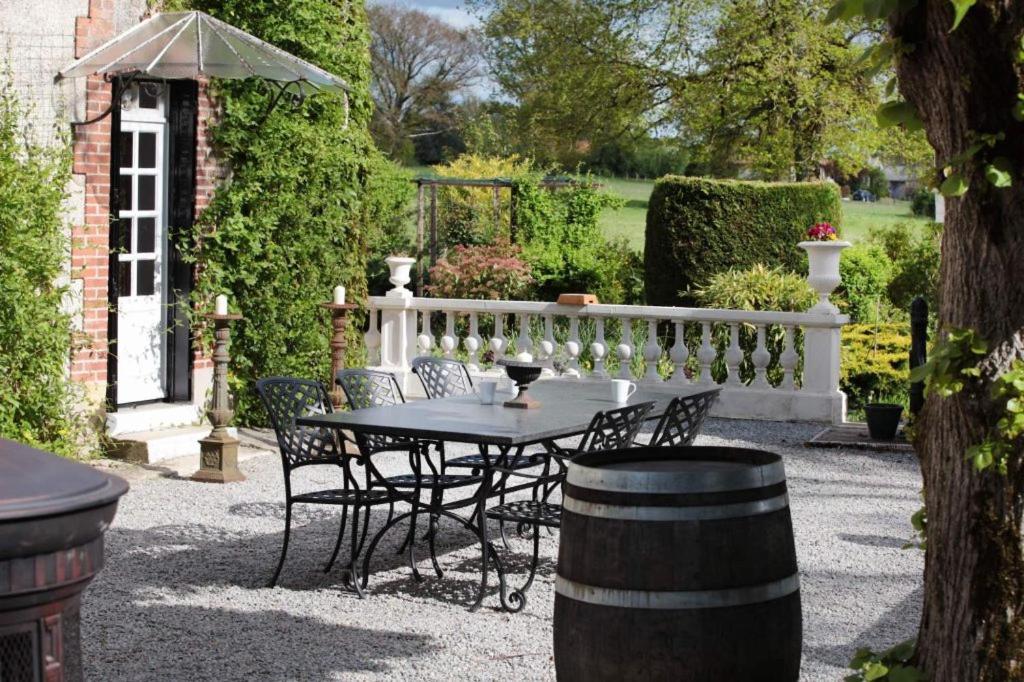 Les Lauriers Bed and Breakfast Peyrat-de-Bellac Exteriör bild